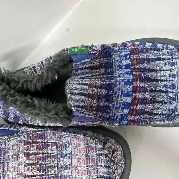 NWT!!! Unisex Sanuk Slippers Blue Red Size 2 Kids! - Picture 6 of 10